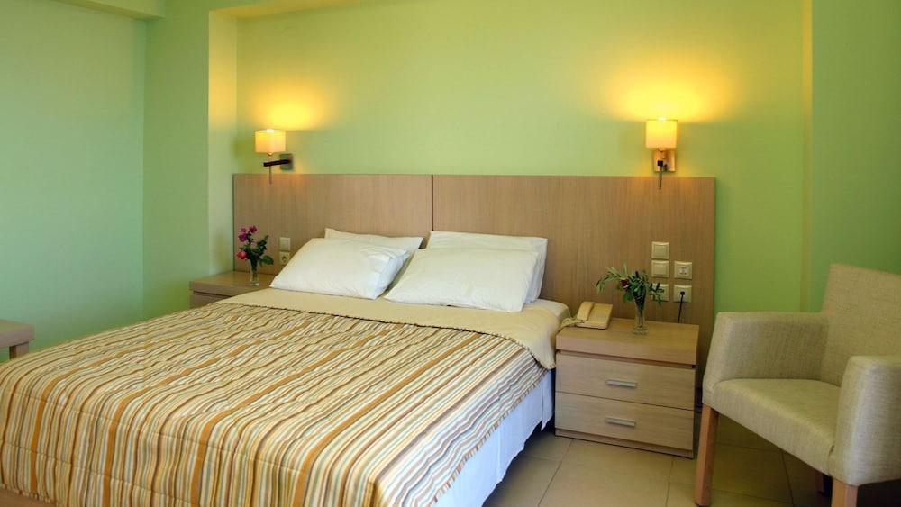 Skiathos Club Hotel & Suites Vasilias  Ngoại thất bức ảnh