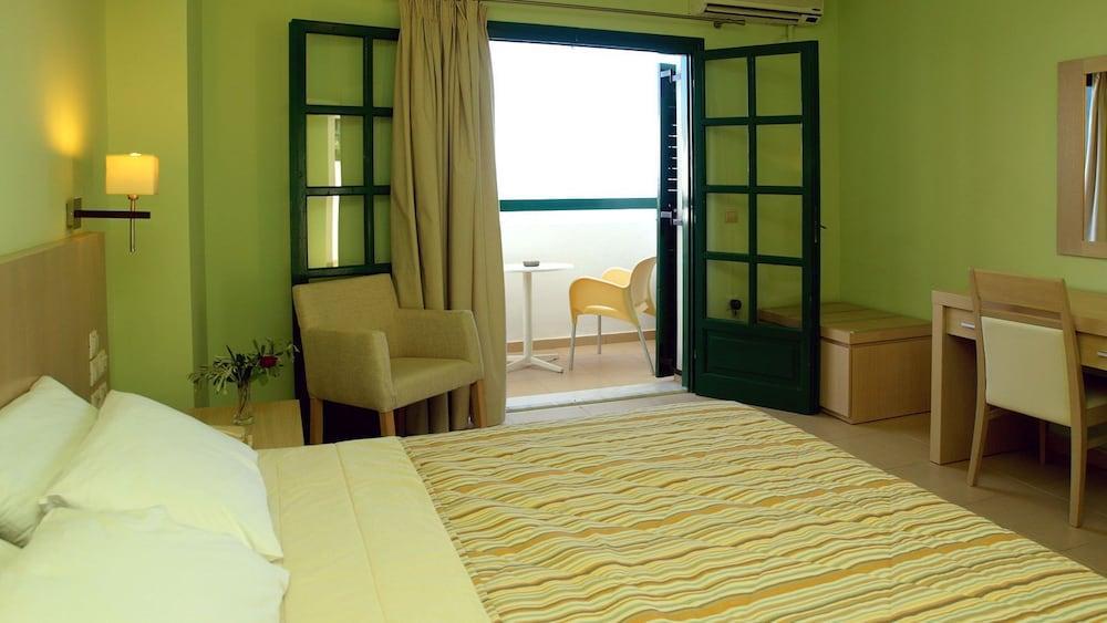 Skiathos Club Hotel & Suites Vasilias  Ngoại thất bức ảnh