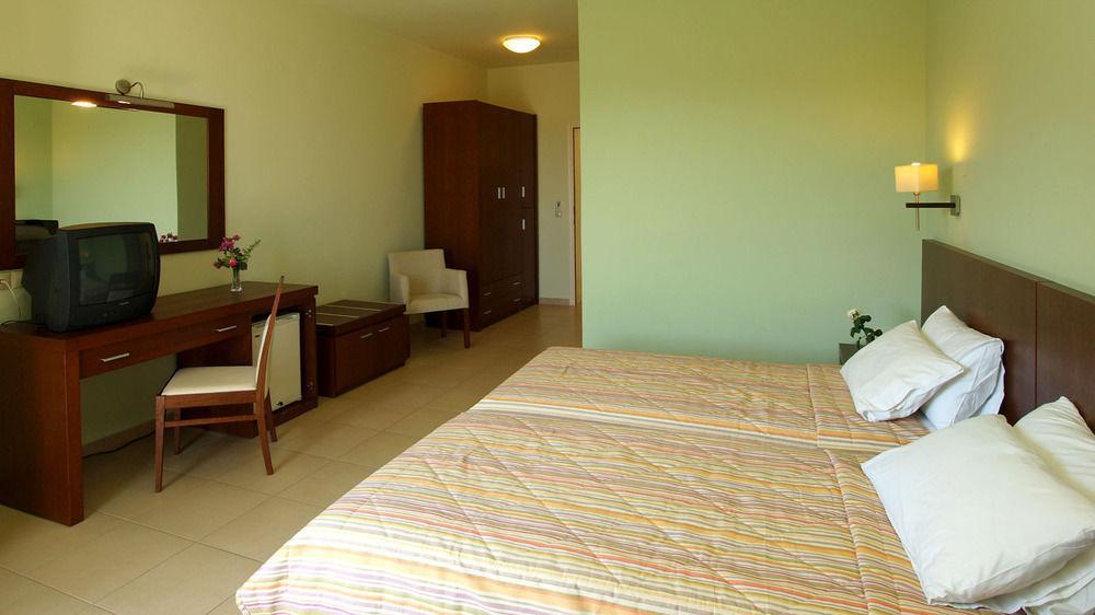 Skiathos Club Hotel & Suites Vasilias  Ngoại thất bức ảnh
