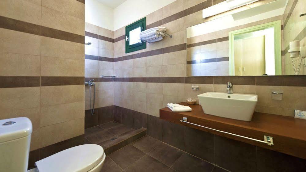 Skiathos Club Hotel & Suites Vasilias  Ngoại thất bức ảnh