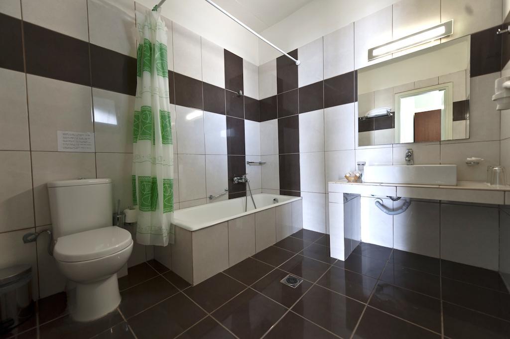 Skiathos Club Hotel & Suites Vasilias  Ngoại thất bức ảnh