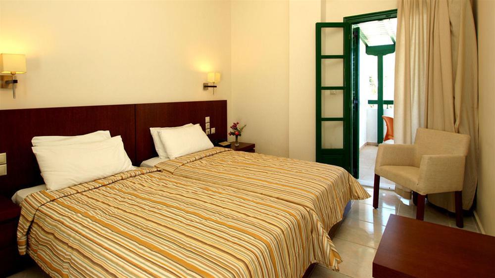 Skiathos Club Hotel & Suites Vasilias  Ngoại thất bức ảnh